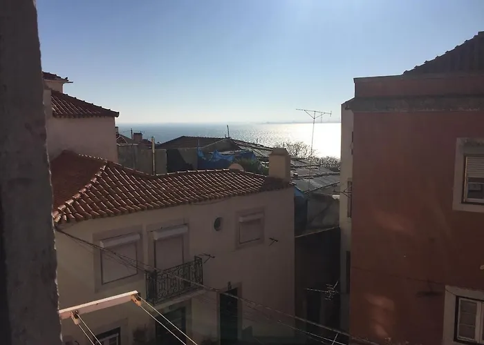 Apartment Sol A Alfama Typical Cosy Flat With River View Lissabon