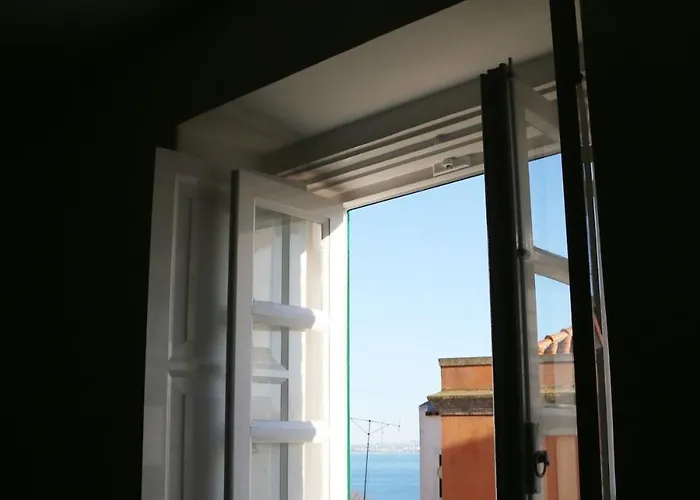 Sol A Alfama Typical Cosy Flat With River View *